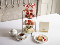 【Afternoon Tea｜平日】クラシックアフタヌーンティー + ナポレオンパイ