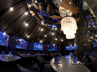 【アクアリウム席確約】季節を彩るSeasonal Afternoon Tea★誕生石カクテルと１カフェ付