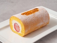 イチゴ練乳ロール