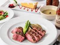 [Party Plan with All-You-Can-Drink] 10 dishes in total, including two types of steak, caviar, and an assortment of appetizers (limited time only)