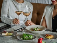 【Online Booking Only】15% OFF with Advance Payment & Booking at Least 7 Days in Advance [3 Days Only] Crossroads Kitchen Mother’s Day Special Lunch 