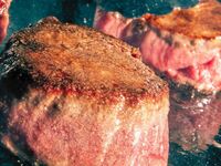 「Supreme!」《あわび&本日のお魚料理》と厳選牛ヒレステーキ　（ヒレ70g）