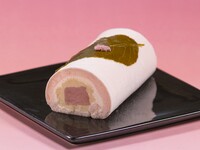 TO.【季節限定】桜わらび餅ロール　１本