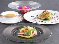 【ウィークデーディナー】週替わりのスープとメイン＋ワンドリンク（平日限定）3/1～