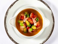 【ディナーコース 4品】前菜2品・メイン料理・デザート、ウェルカムシャンパン付き