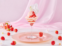 [From 2/25] Robe de Marie Parfait ~Strawberry Celebration~ + 1 drink