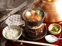 鉄板ランチ限定　至極神戸牛煮込みハンバーグ