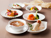 【春の宴会プランA】　当店おすすめ！北京ダック・ふかひれスープが付いたコースとフリードリンク２H付き