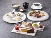[Saku] Enjoy a 5-course meal of Japanese Black beef and a 7-course dessert platter [Weekday lunchtime only]