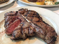 【ポーターハウスコース】乾杯シャンパーニュ付き！サーロインとフィレを両方味わえる名物ポーターハウスとデザート3種盛り合わせなど全7品