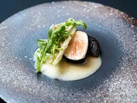 LUNCH COURSE ¥15,000(26年4月1日～）ディナーと同様のコースがいただけます