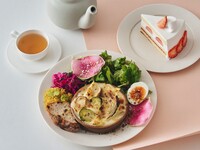 【デザート＆ドリンク付きのスペシャルランチ】ベビーホタテと芽キャベツ、新玉ねぎのホワイトジンジャーグラタン