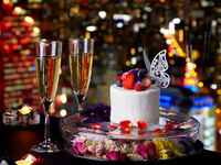 [White Day Special, March 1st-15th Only] "Fried Lobster Kadaif and Eel Tempura Hand Roll" & "Three Pieces of Edomae Sushi with Fatty Takoyaki" White Day Cake Course ¥5,900 (¥6,490 including tax)