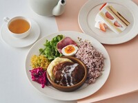 [Special brunch with dessert and drink] Stewed hamburger steak with demi-glace sauce