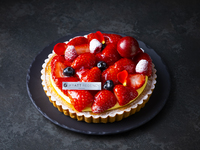 Seasonal fruit tart