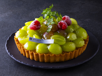 Seasonal fruit tart