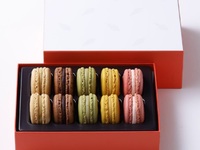【TAKEOUT-PIERRE HERMÉ PARIS-Macarons】 マカロン10個詰合わせ