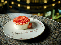 週年紀念晚餐【主廚引以為傲的全套套餐】香檳與留言板乾杯主廚套餐共8道菜