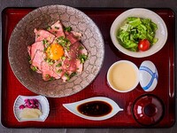 【平日ランチ】ローストビーフ丼