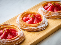 苺のデニッシュ　＊3/1～4/30