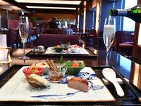 [6/2 Limited Seating - Port Opening Festival - 1st Floor Outdoor Terrace Viewing Seats] Special Dinner Course & Champagne Toast | 22,000 yen