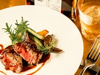 [TS] [Menu de printemps] Menu spécial composé d'ingrédients luxueux tels que caviar, maquereau espagnol de saison, filet de bœuf, dessert aux fleurs de cerisier et deux boissons.