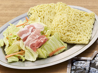 Yakisoba set (noodles/pork slices/vegetables) for 2 people