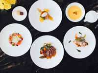 【線上獨家】五道菜晚餐，含一杯氣泡酒