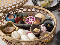 Cherry blossom viewing meal + 1 drink