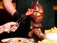 ★OPEN特別価格【金土日祝ディナー限定】【2H食べ放題】ソフトドリンク飲み放題付！20種シュラスコ＆サラダ＆ブッチャーカレー付き...5,500yen⇒4,400yen 2名様～