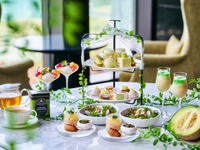  A harmony of melon and early summer fruits. Available only in May.