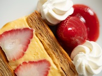 [Cafe | Weekdays] Karuizawa Strawberry Napoleon Pie (Includes One Drink)