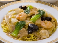 [Gomoku Yakisoba] Includes salad, dessert, soup, and coffee buffet