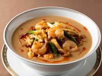[Shrimp Tantan Noodles] Includes salad, dessert, soup, and coffee buffet