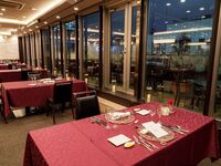 ＜テーブル席＞プロポーズ・アニバーサリープラン（赤い薔薇の花束11本）