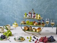Afternoon tea set (with a glass of champagne)