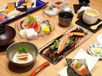 [เฉพาะช่วงเดือนมีนาคมถึงพฤษภาคม] คอร์สโอมากาเสะแบบจำกัดเวลาสำหรับฤดูใบไม้ผลิ