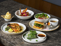 [Reservation only] THE PIG & THE LADY's popular menu items, including Pho & Banh Mi course for 5,300 yen