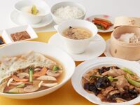 【15周年記念セール】4/1~5/6限定｜選べるトルファンランチメイン2種・点心・デザート付