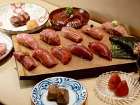 Table   Tuna Tasting Course　