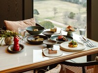 [Special Offer] Choose from 15 appetizers, main dishes, and desserts in this 5-course prix fixe menu