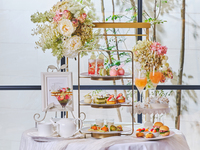 ＜平日＞『スペシャルデザート&スペシャルドリンク付き 新緑の抹茶＆ストロベリーアフタヌーンティー』 スイーツでお花見気分！～桜といちごが奏でる心ときめくひとときを～　マリアージュフレールもお替り自由