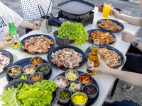 【夜景・解放感・女子会にオススメ！】コリアンBBQ　食べ飲み放題90分付