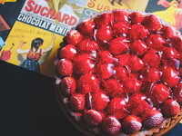 【4月/平日/18%OFF】「Toys & Treats」ストロベリースイーツビュッフェ