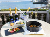 【ラ・スイート シャンパンテラス】フリードリンク90分+全4品