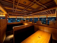 Table (for 3-4 people) where you can enjoy the view while overlooking the restaurant.