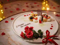 4月16日～【ローズ】フラワー記念日デザートプレート（Anniversary plate）