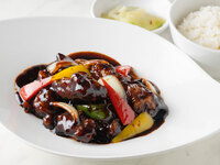 [Sweet and Sour Pork with Black Vinegar] Includes salad, dessert, soup and coffee buffet