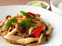 [Chicken Stir-fry with Black Beans] Includes salad, dessert, soup, and coffee buffet.