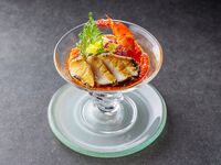 [Jade] A luxurious course including Satsuma young chicken, Ezo abalone, and Japanese Black beef.
